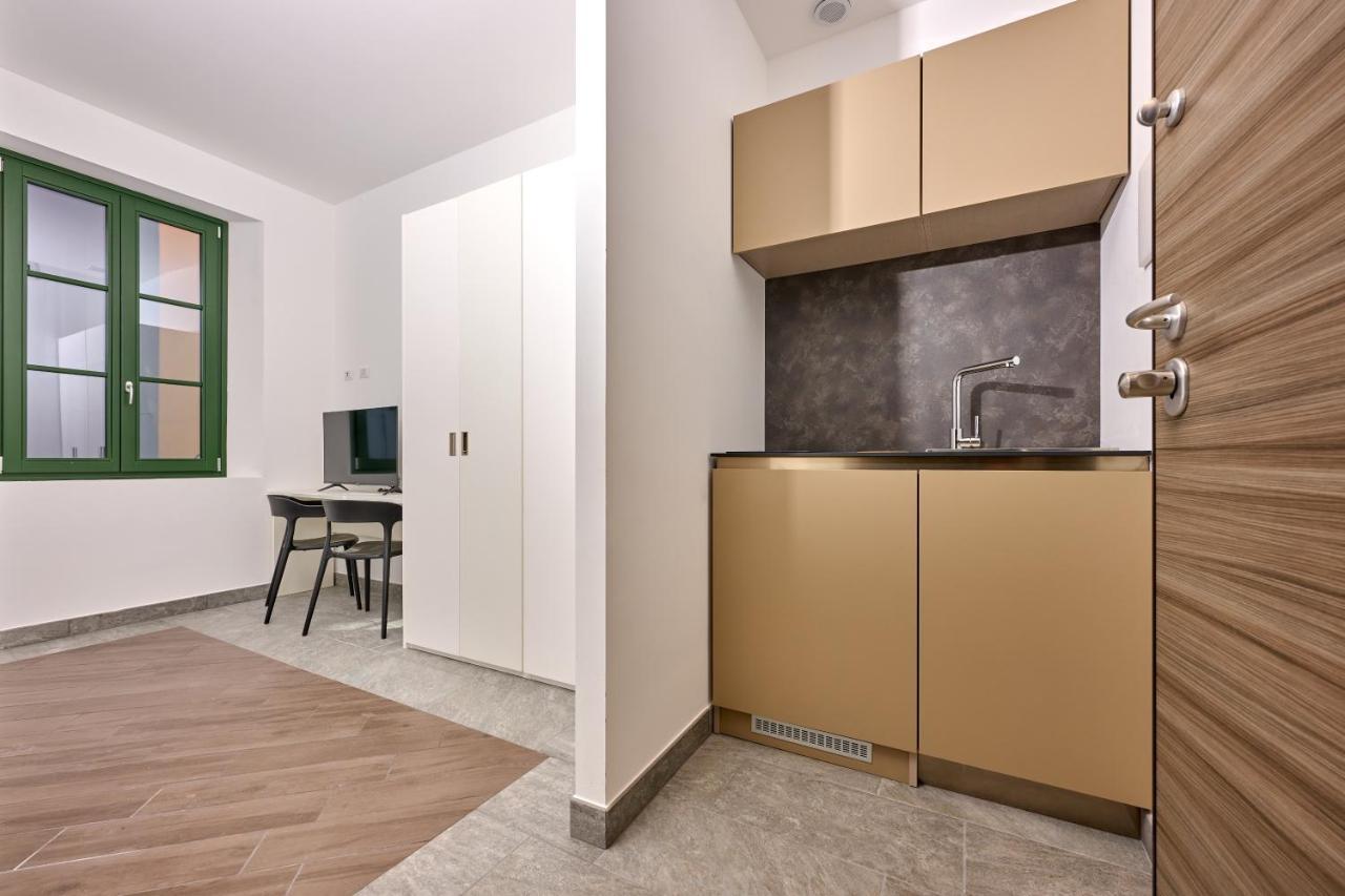 Ca Del Lasco - Modern Apartments In Classic Villa Bellano Exteriör bild